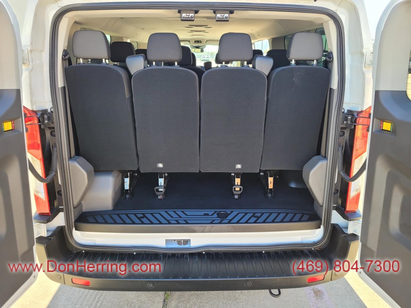 2023 Ford Transit Passenger Wagon XLT