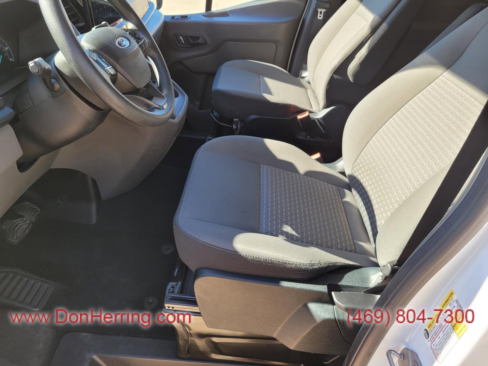 2023 Ford Transit Passenger Wagon XLT