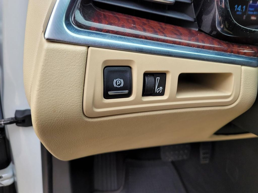 2017 Cadillac XT5 Premium Luxury FWD