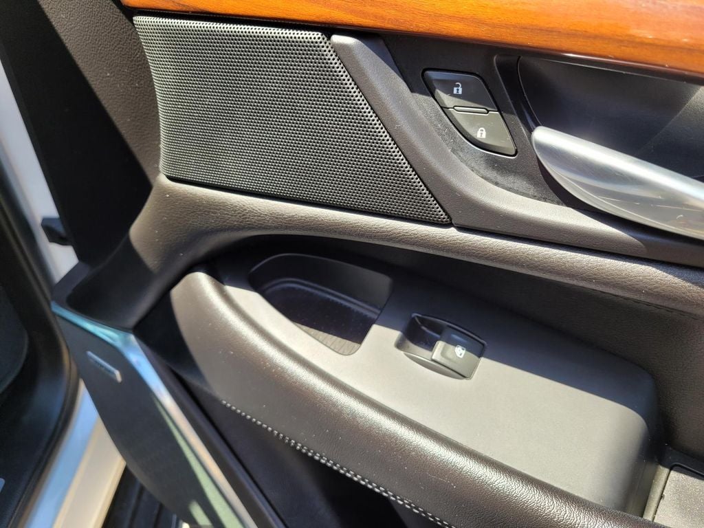 2018 Cadillac Escalade ESV Luxury