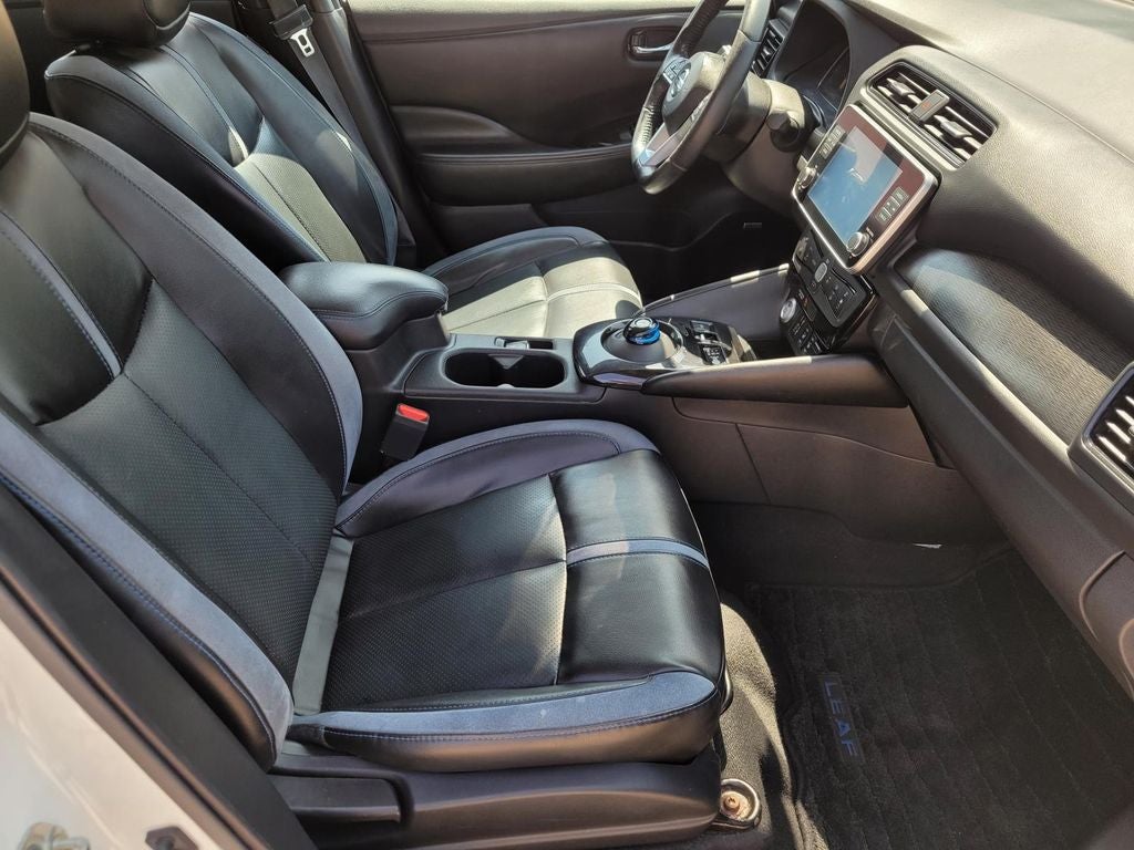 2022 Nissan LEAF SL PLUS