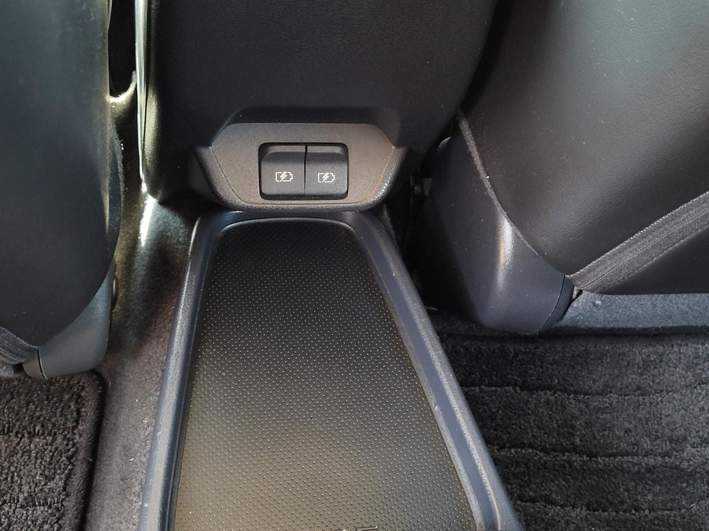 2022 Nissan LEAF SL PLUS