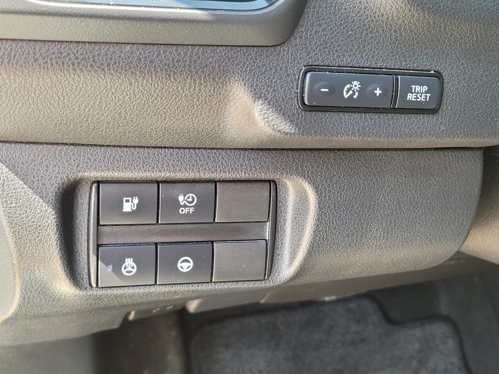 2022 Nissan LEAF SL PLUS