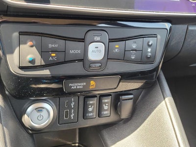 2022 Nissan LEAF SL PLUS