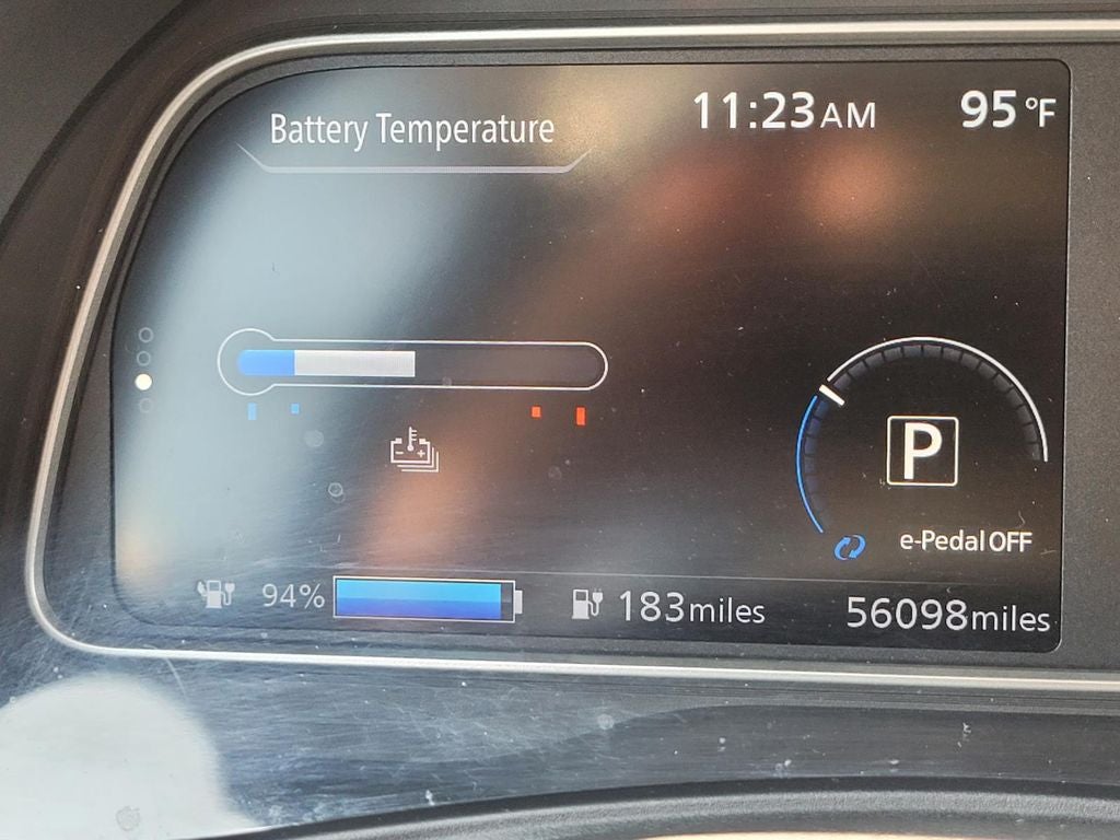 2022 Nissan LEAF SL PLUS