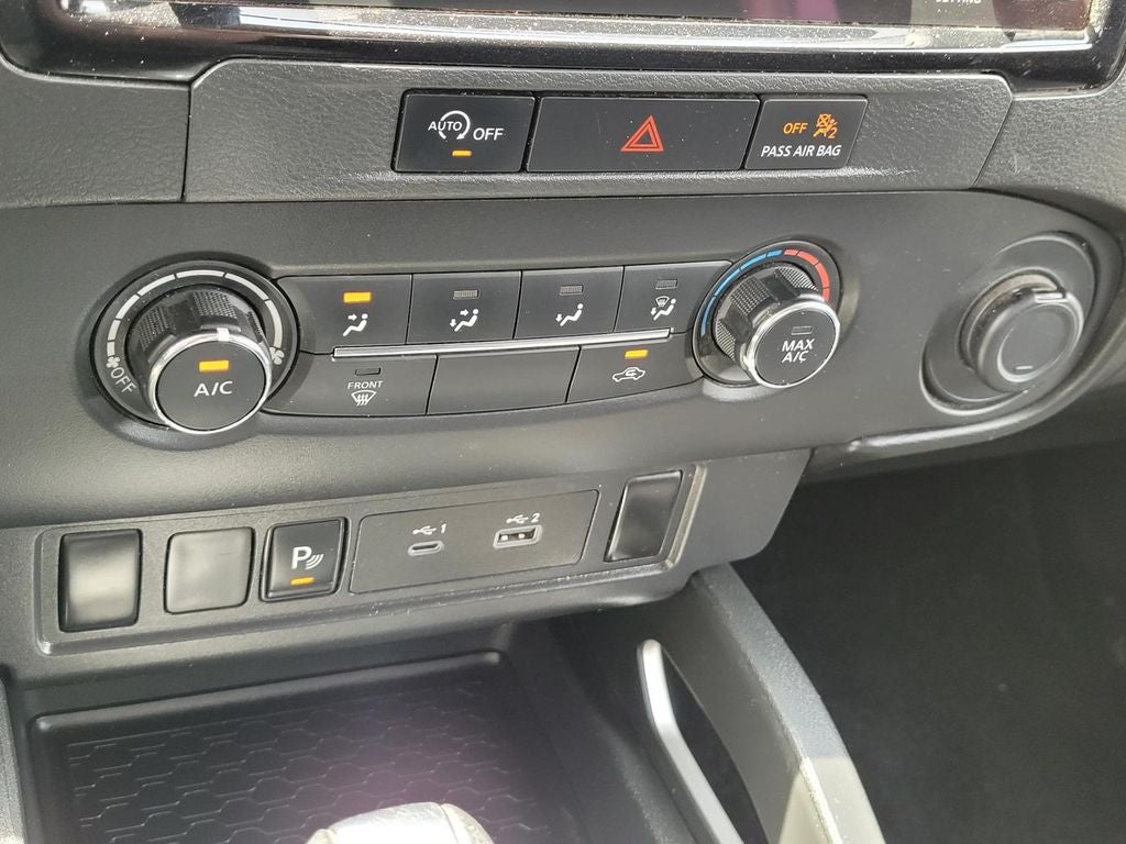 2023 Nissan Frontier SV
