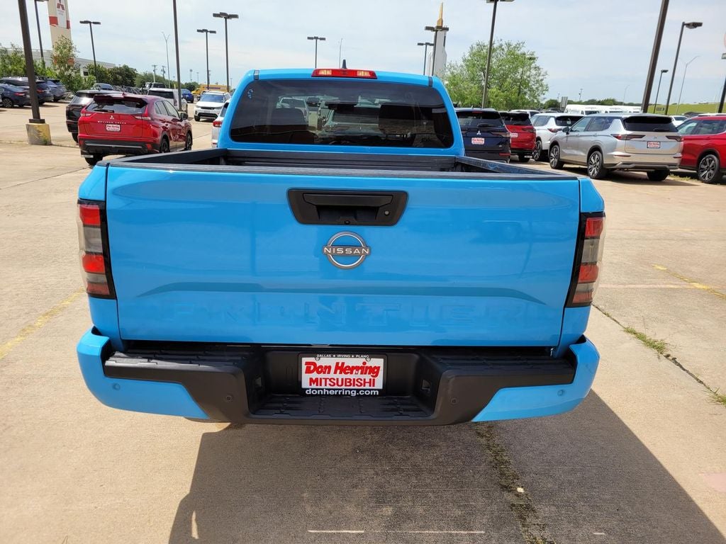 2023 Nissan Frontier SV