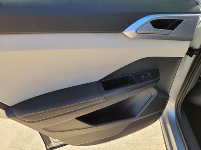 2025 Volkswagen Taos SE