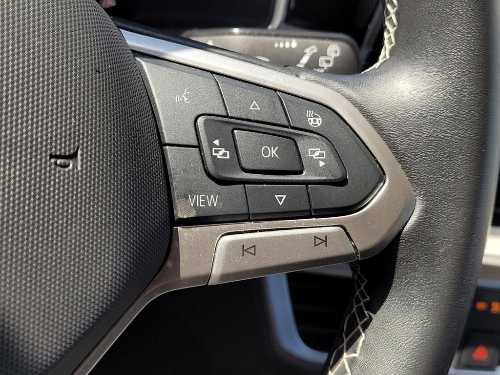 2025 Volkswagen Taos SE