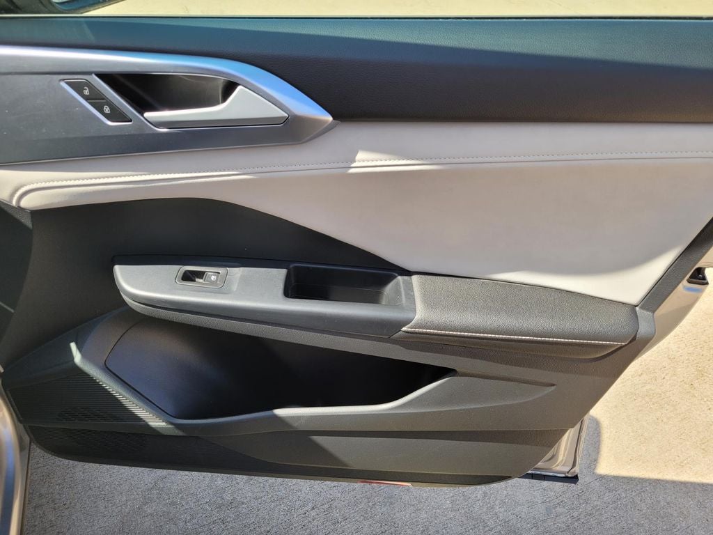 2025 Volkswagen Taos SE