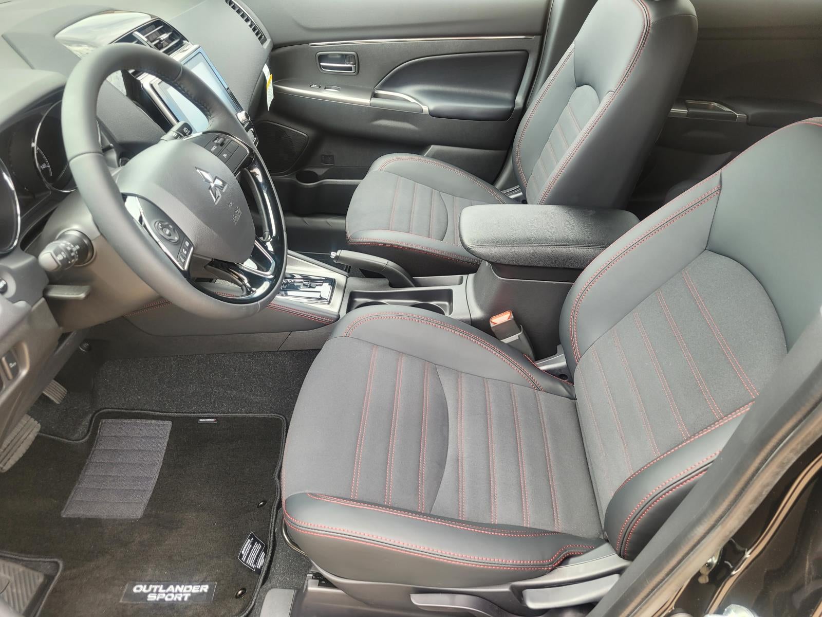2027 Mitsubishi Outlander Sport SE
