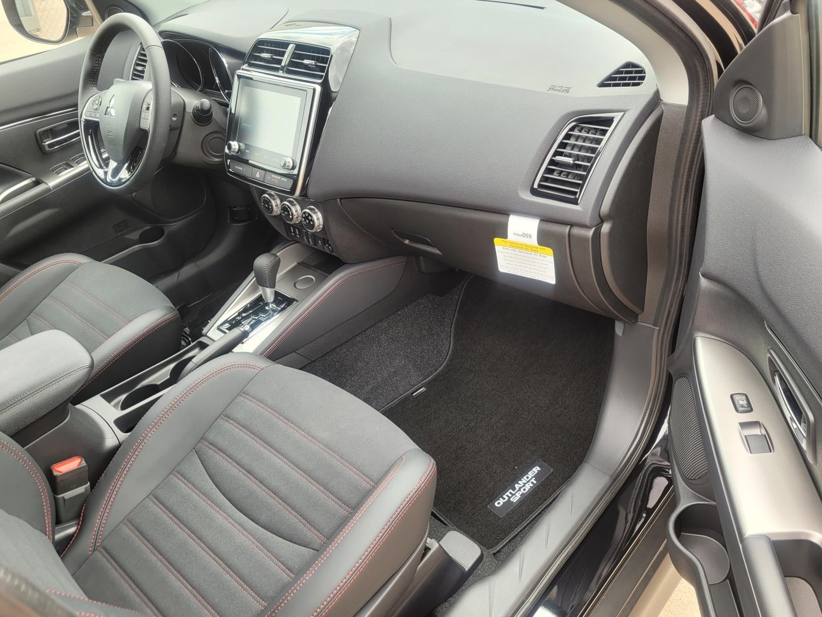 2027 Mitsubishi Outlander Sport SE