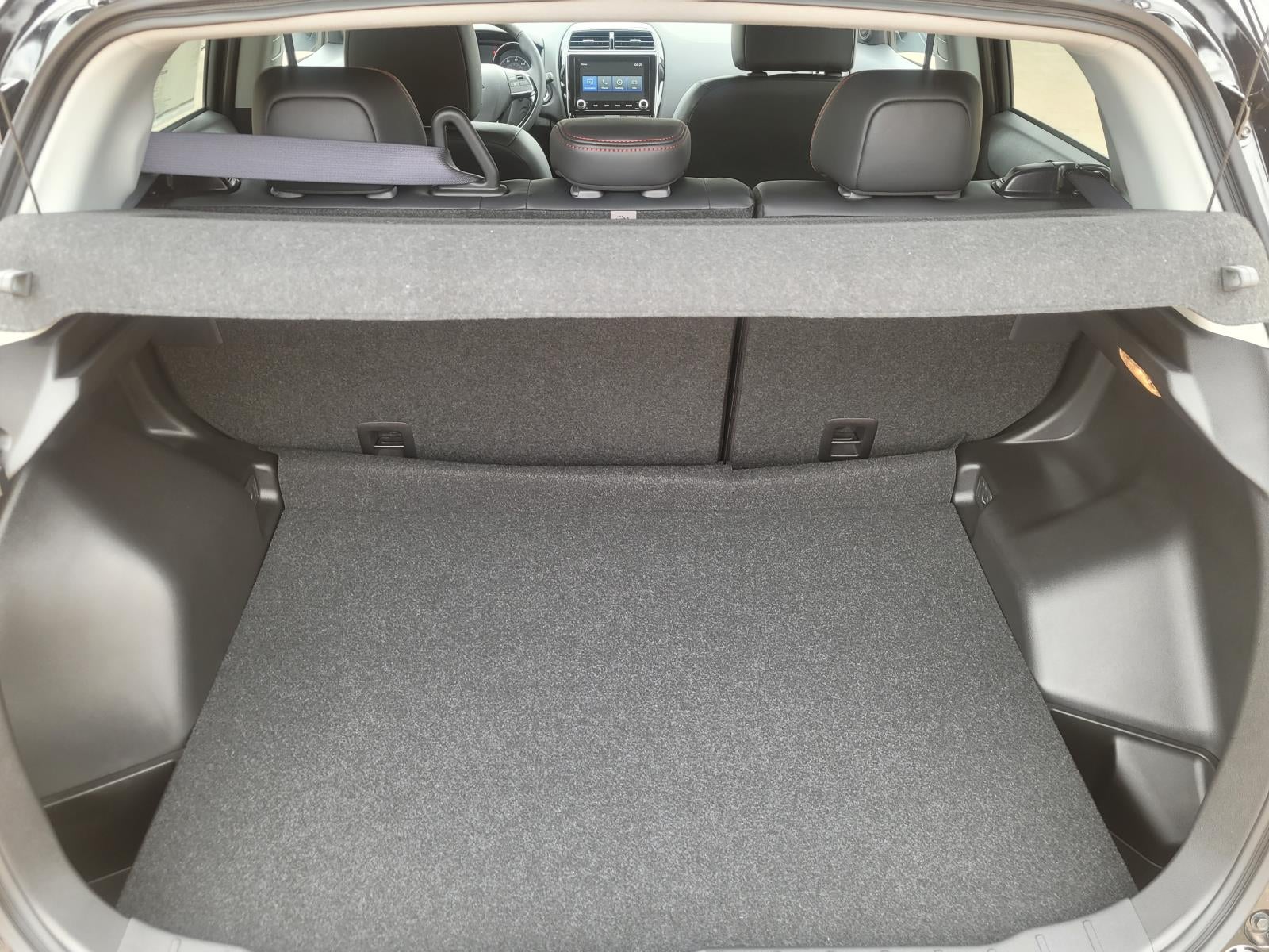 2027 Mitsubishi Outlander Sport SE