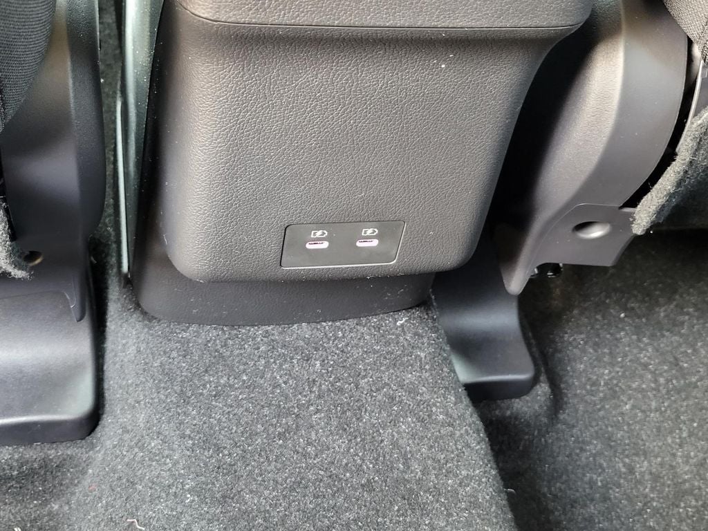 2027 Mitsubishi Outlander Sport LE