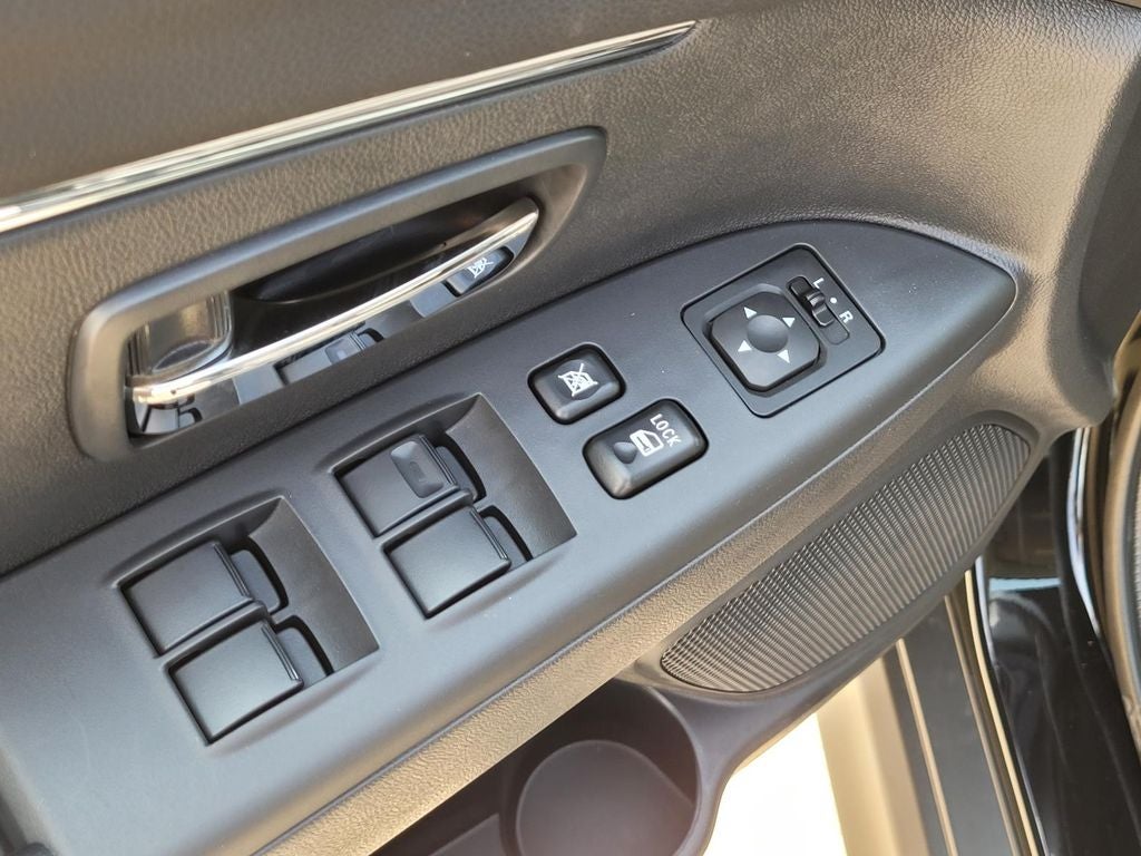 2027 Mitsubishi Outlander Sport LE