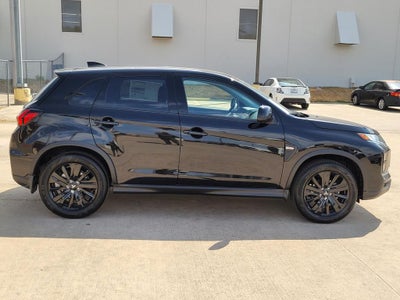 2027 Mitsubishi Outlander Sport LE