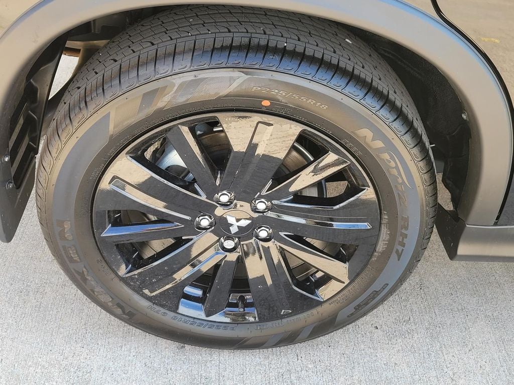 2027 Mitsubishi Outlander Sport LE