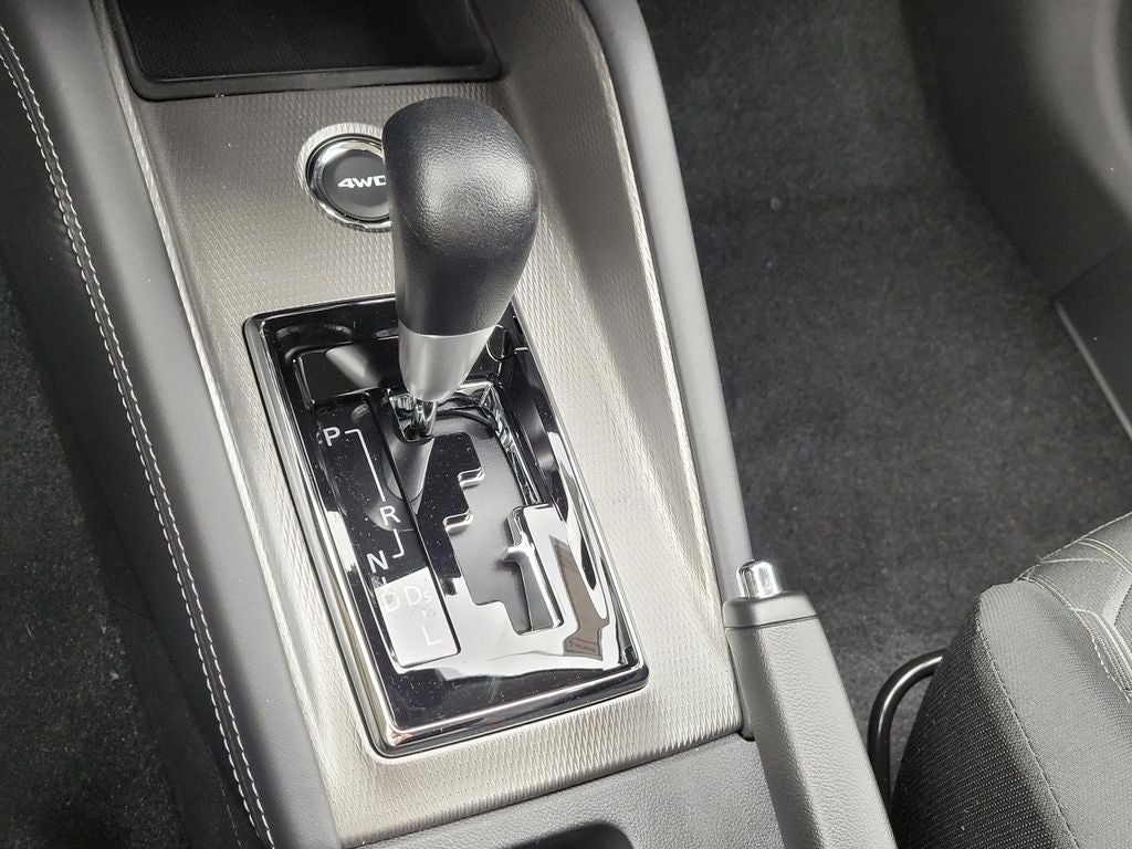 2026 Mitsubishi Outlander Sport ES