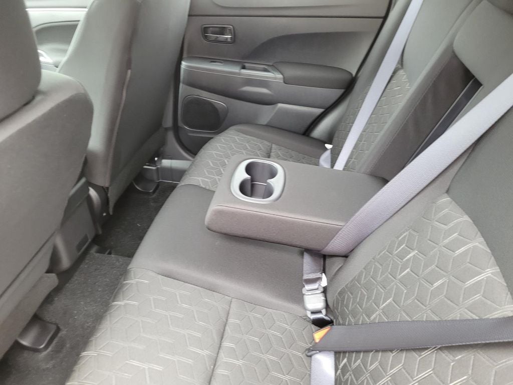 2026 Mitsubishi Outlander Sport ES