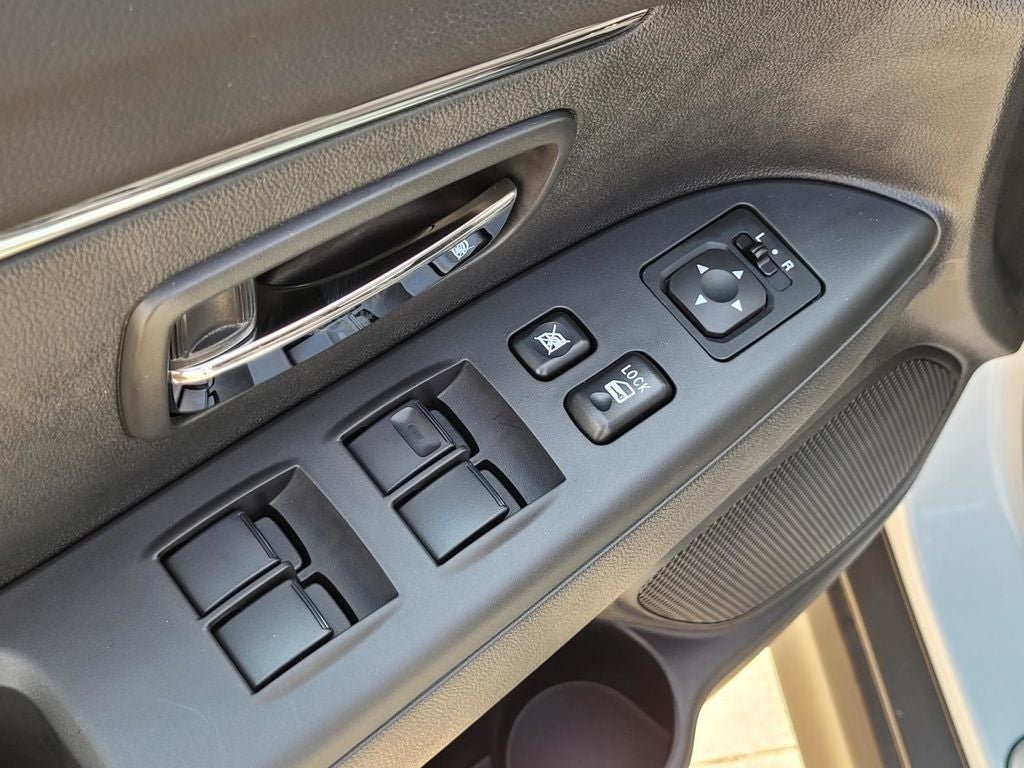 2027 Mitsubishi Outlander Sport ES