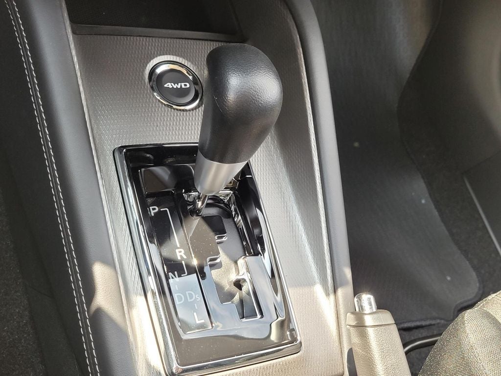 2027 Mitsubishi Outlander Sport ES