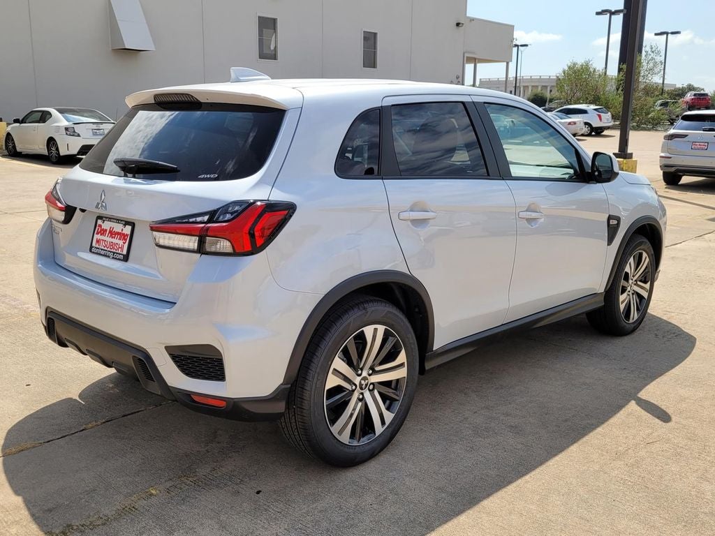 2027 Mitsubishi Outlander Sport ES