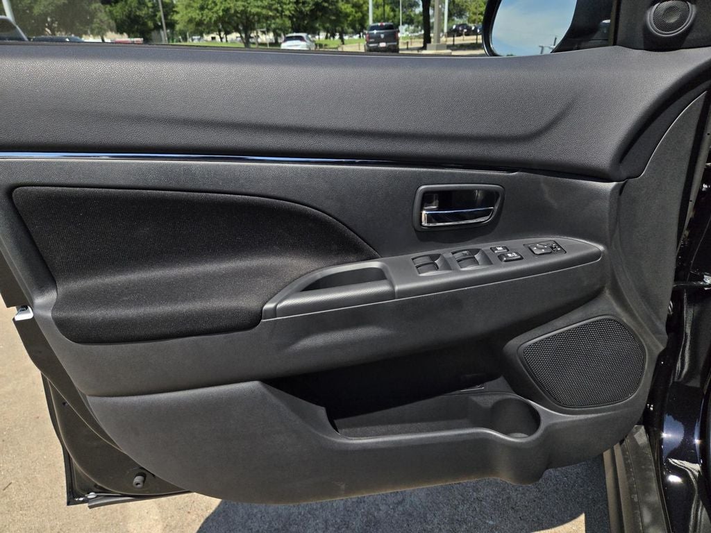 2026 Mitsubishi Outlander Sport LE
