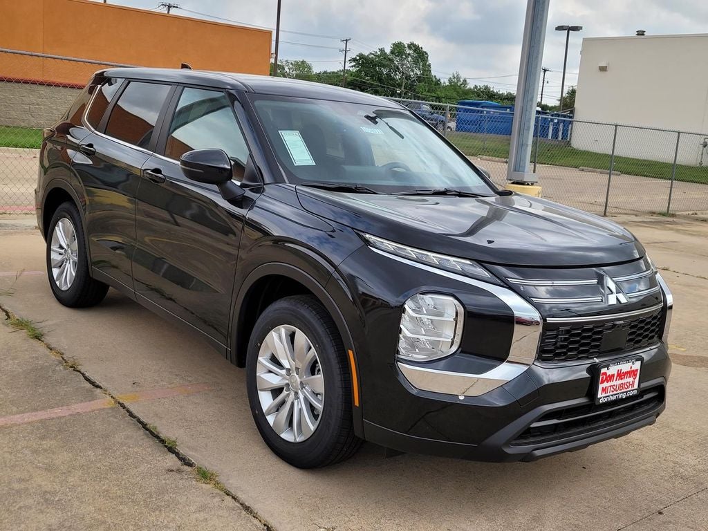 2026 Mitsubishi Outlander ES