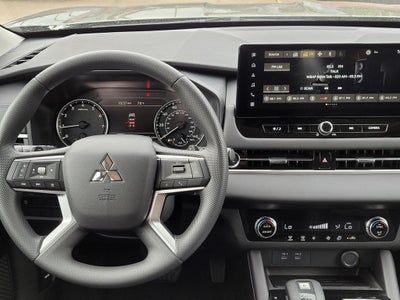 2026 Mitsubishi Outlander ES