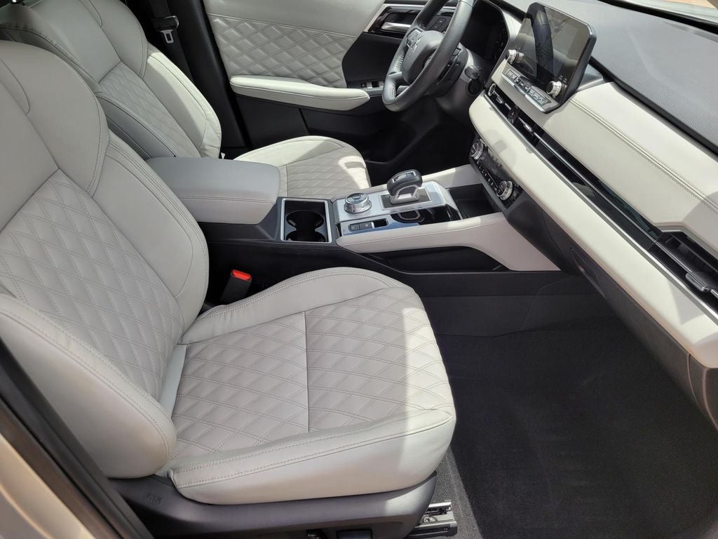 2023 Mitsubishi Outlander SEL