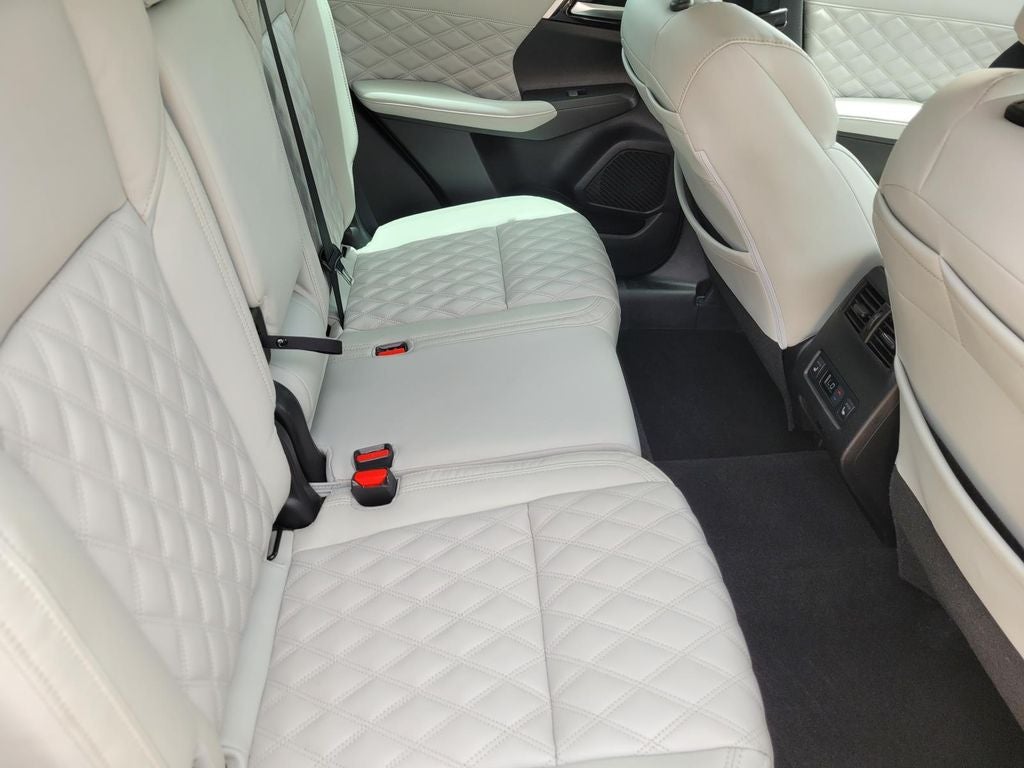 2023 Mitsubishi Outlander SEL