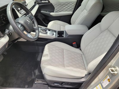 2023 Mitsubishi Outlander SEL