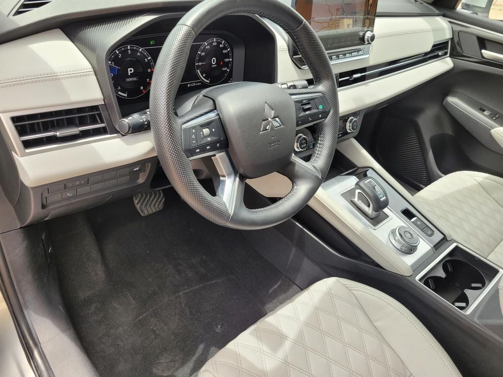 2023 Mitsubishi Outlander SEL