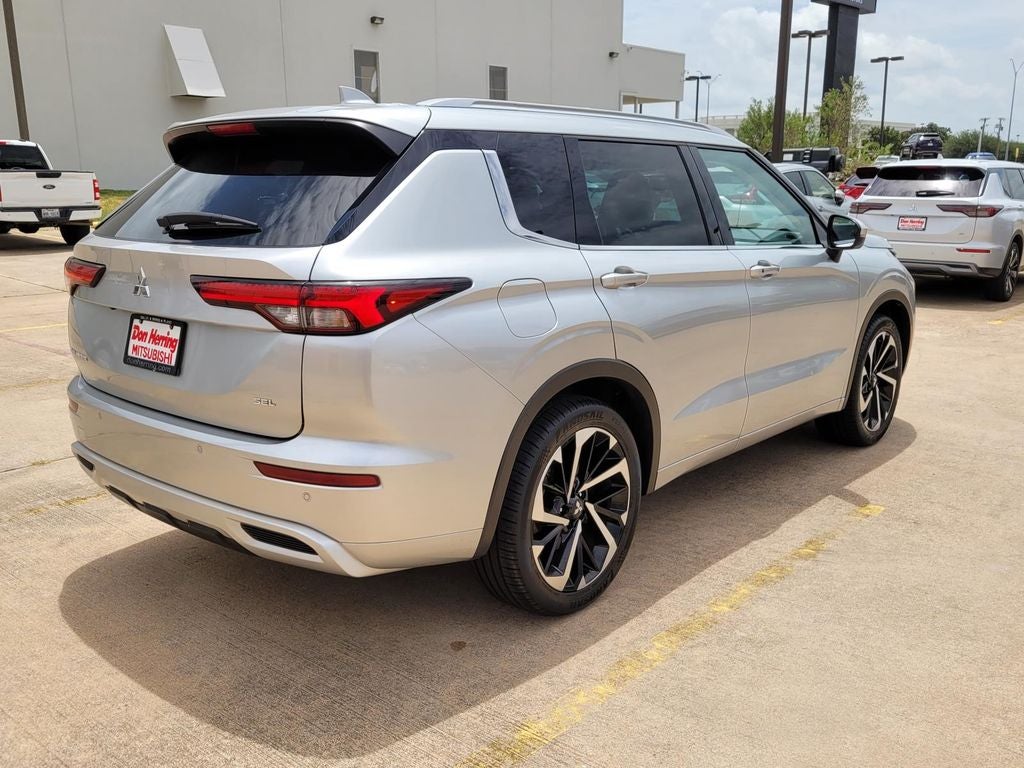 2023 Mitsubishi Outlander SEL