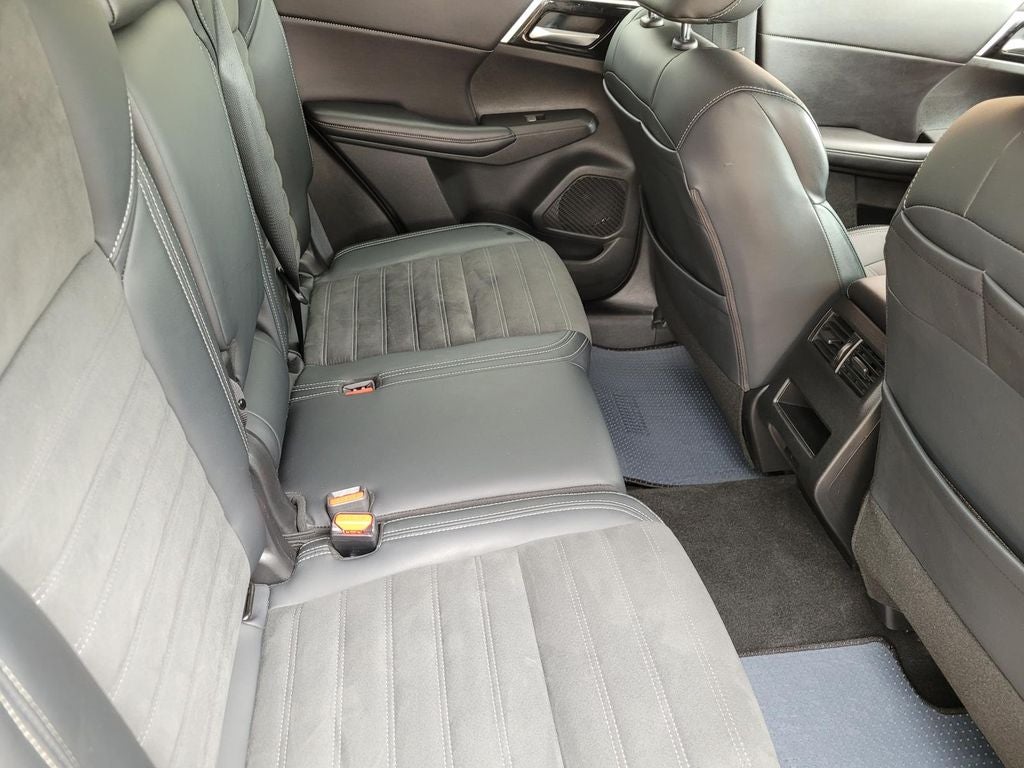 2024 Mitsubishi Outlander SE Black Edition