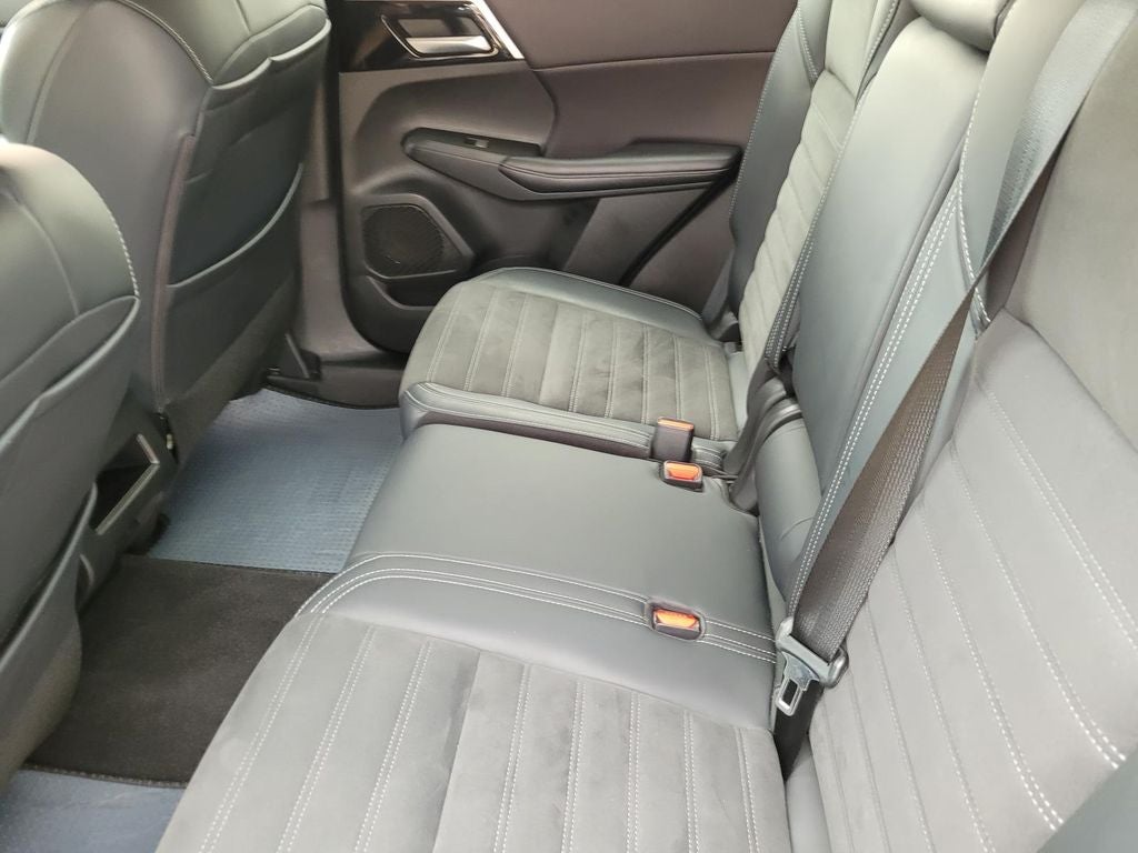 2024 Mitsubishi Outlander SE Black Edition