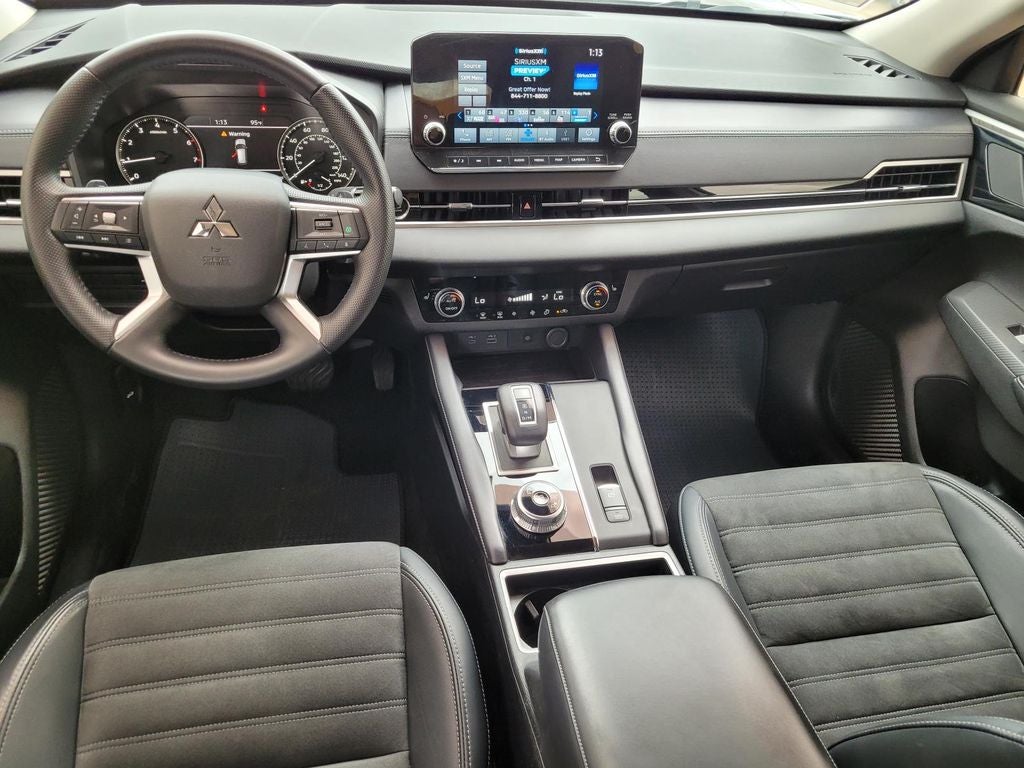 2024 Mitsubishi Outlander SE Black Edition