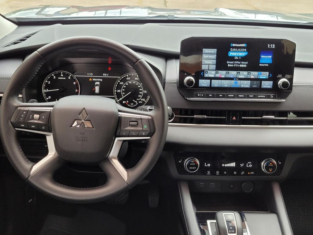 2024 Mitsubishi Outlander SE Black Edition