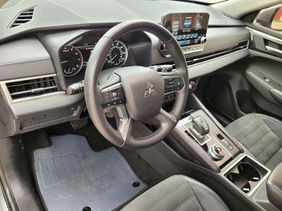 2024 Mitsubishi Outlander SE Black Edition