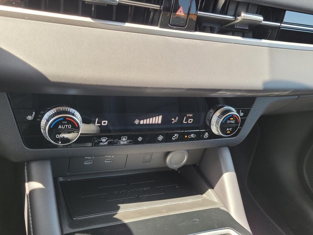 2026 Mitsubishi Outlander SE