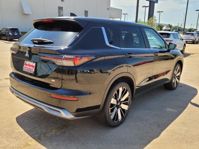 2026 Mitsubishi Outlander SE