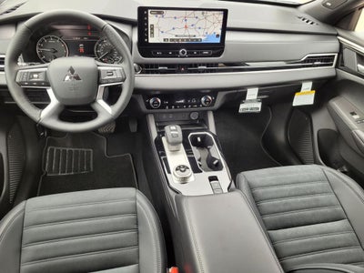 2026 Mitsubishi Outlander LE