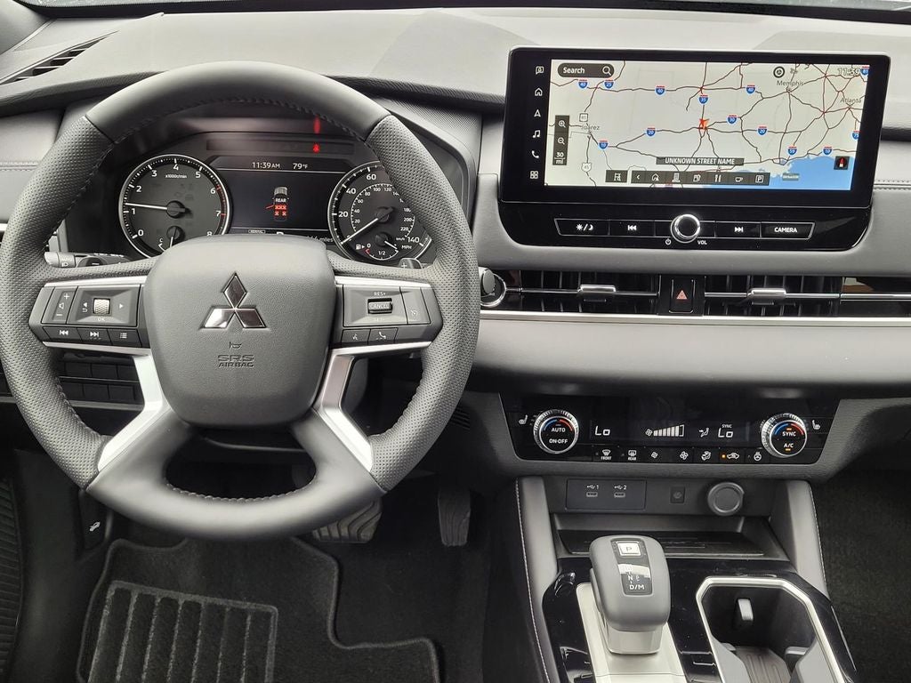 2026 Mitsubishi Outlander LE