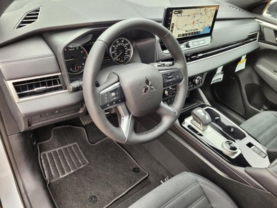 2026 Mitsubishi Outlander LE