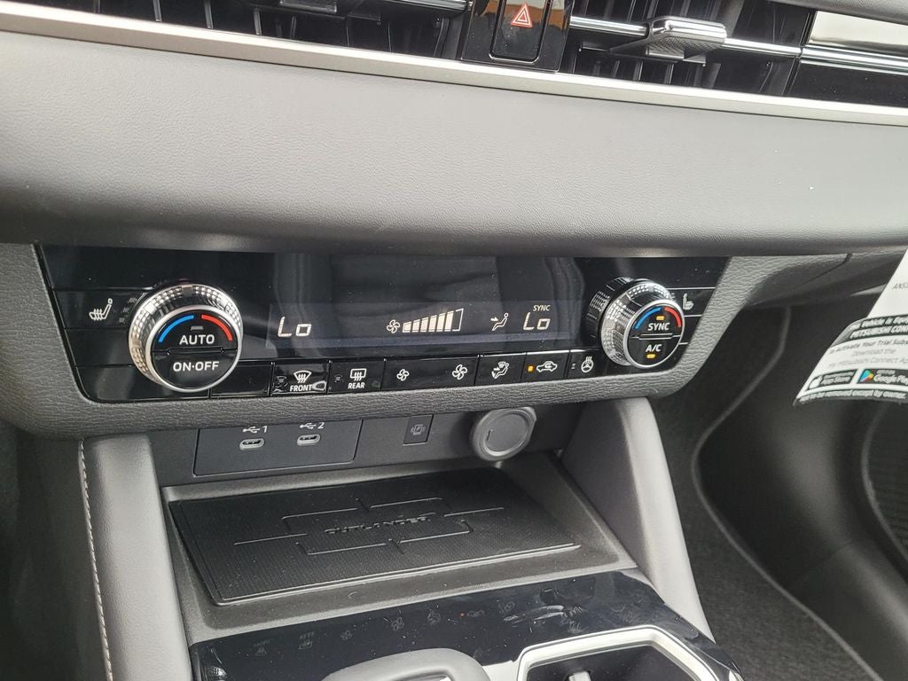 2026 Mitsubishi Outlander LE