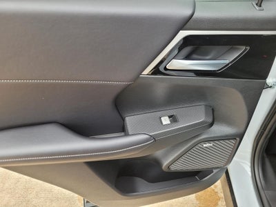 2026 Mitsubishi Outlander LE