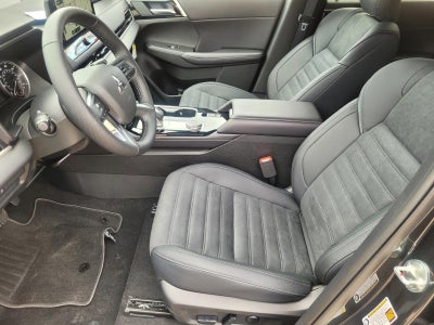 2026 Mitsubishi Outlander LE