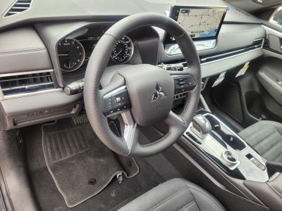 2026 Mitsubishi Outlander LE