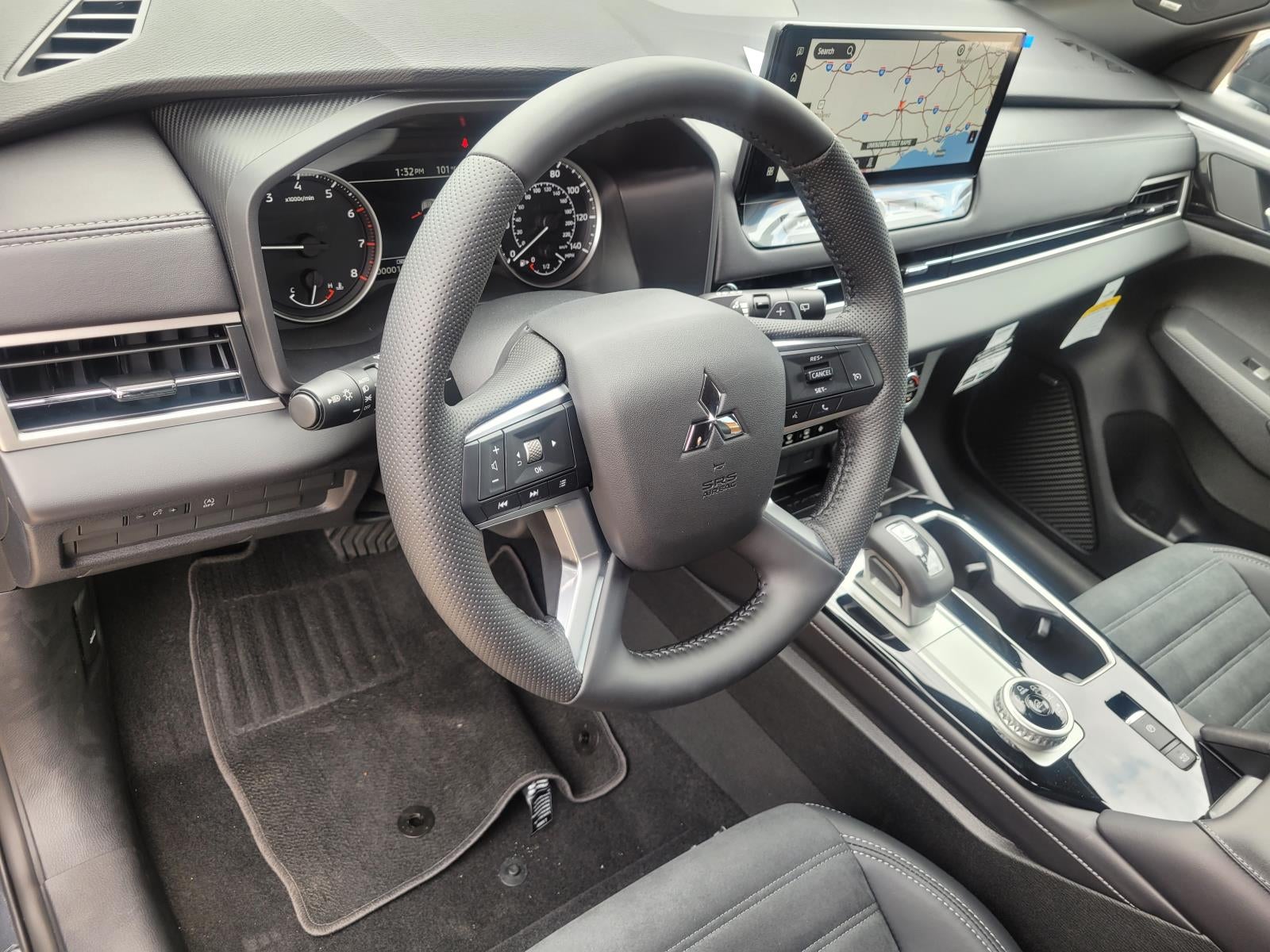 2026 Mitsubishi Outlander LE