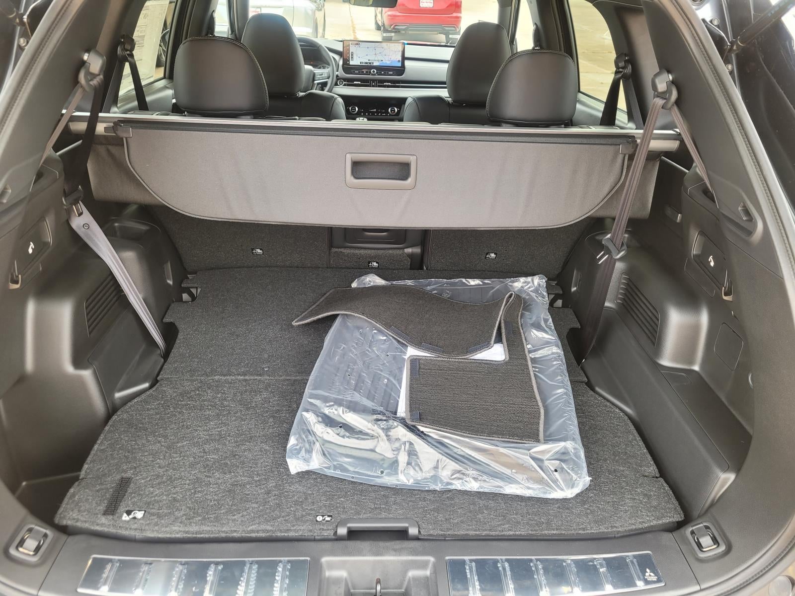 2026 Mitsubishi Outlander LE